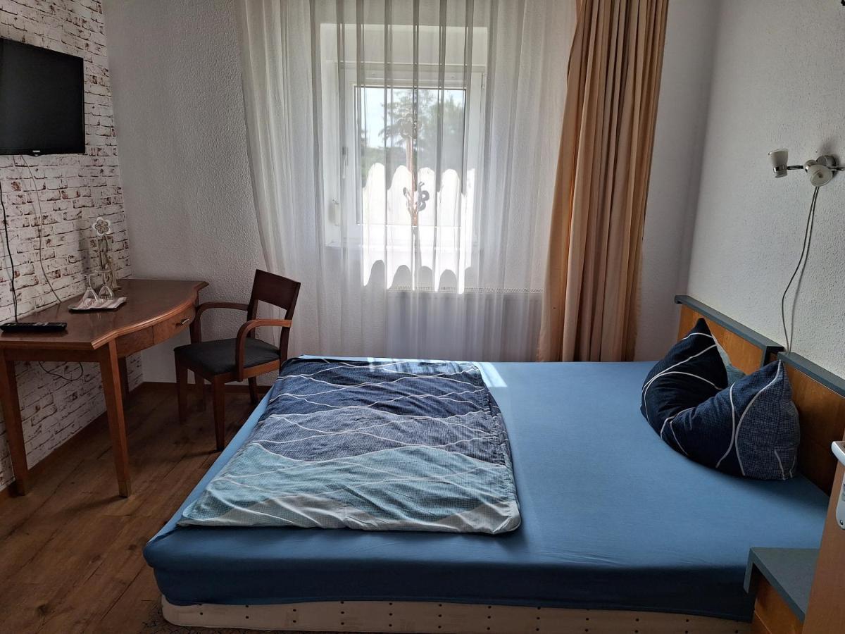 Gaststaette Und Pension Zur Schiene Мерзебург Экстерьер фото